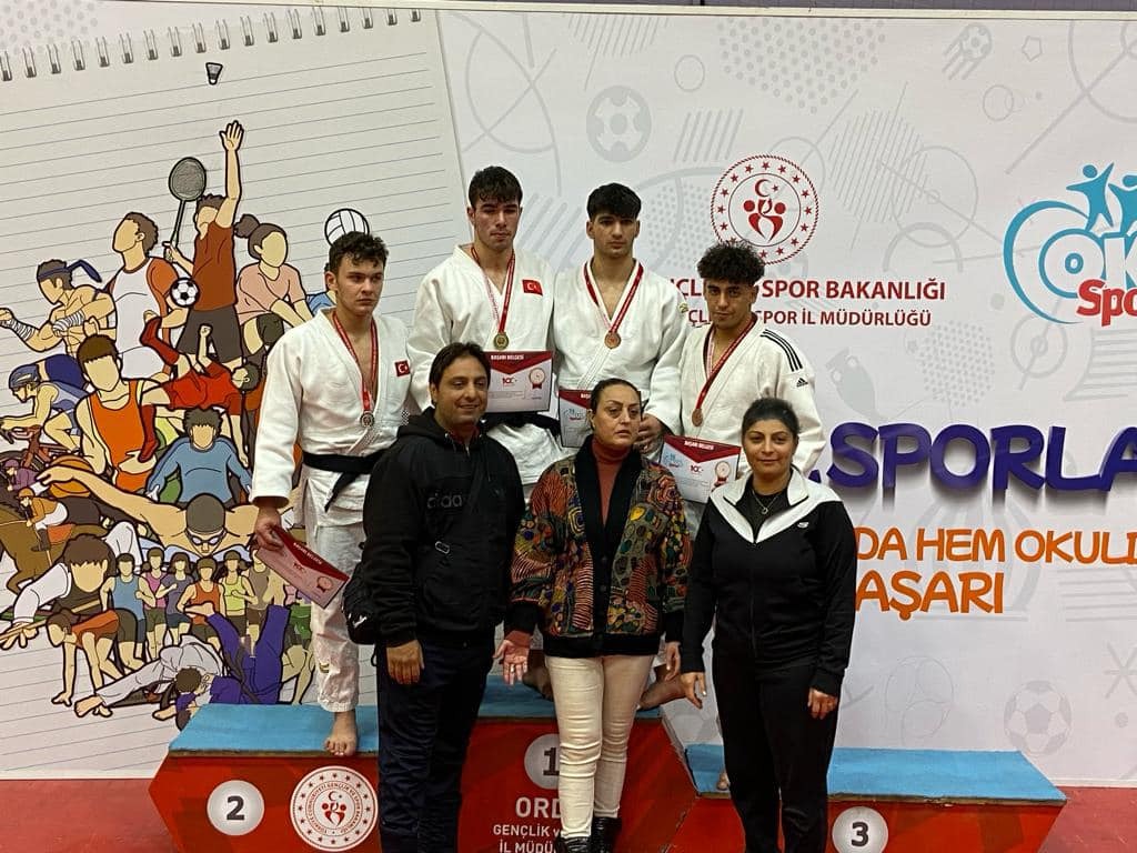 Kemer'den genç judocular, Türkiye Judo Şampiyonası'nda büyük başarı elde etti