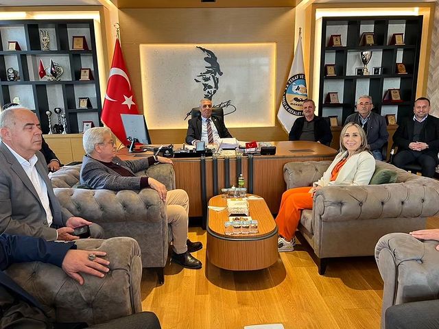 Milletvekili Tuba Vural Çokal, Manavgat'ta Esnaf ve Sanatkarlar Kooperatifi'ni ziyaret etti
