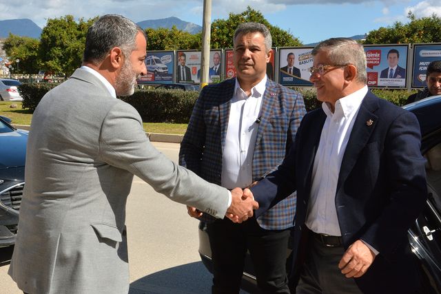 Kumluca Ticaret ve Sanayi Odası Ahmet Davutoğlu'nu ağırladı