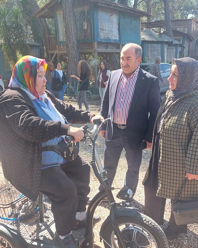Antalya İl Sosyal Politikalar Müdürü Engellilere Destek Veriyor
