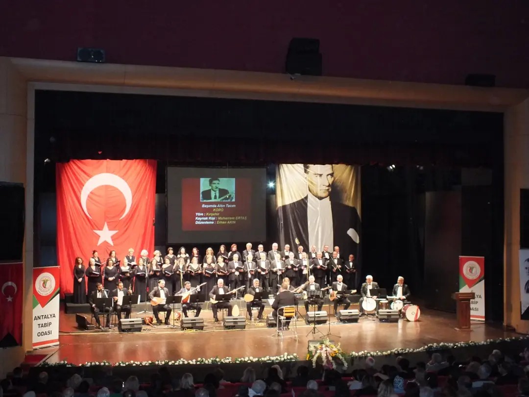 Antalya'da 14 Mart Tıp Haftası, müzik ve dansla kutlandı