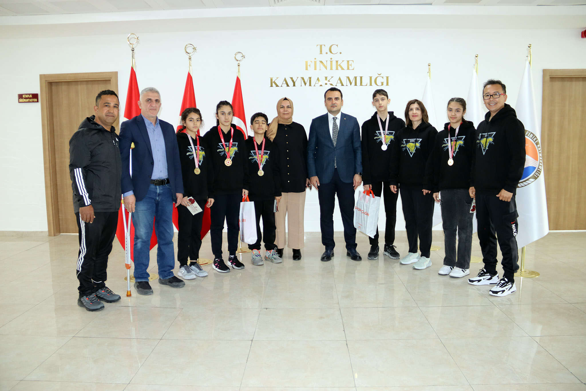 Ankara'da düzenlenen Okul Sporları Türkiye Kick Boks Şampiyonası'nda büyük başarılar elde edildi