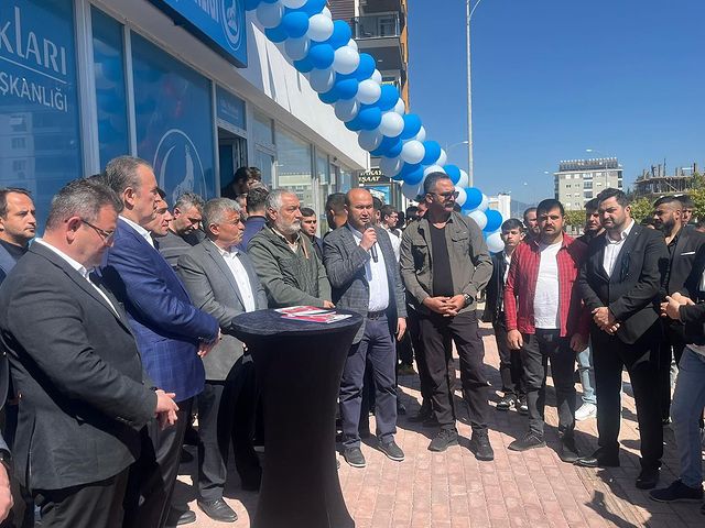 Muratpaşa'da MHP İlçe Yönetimi ve Belediye Meclisi Üyeleri Yeni Ülkü Ocakları Binasının Açılışında Buluştu