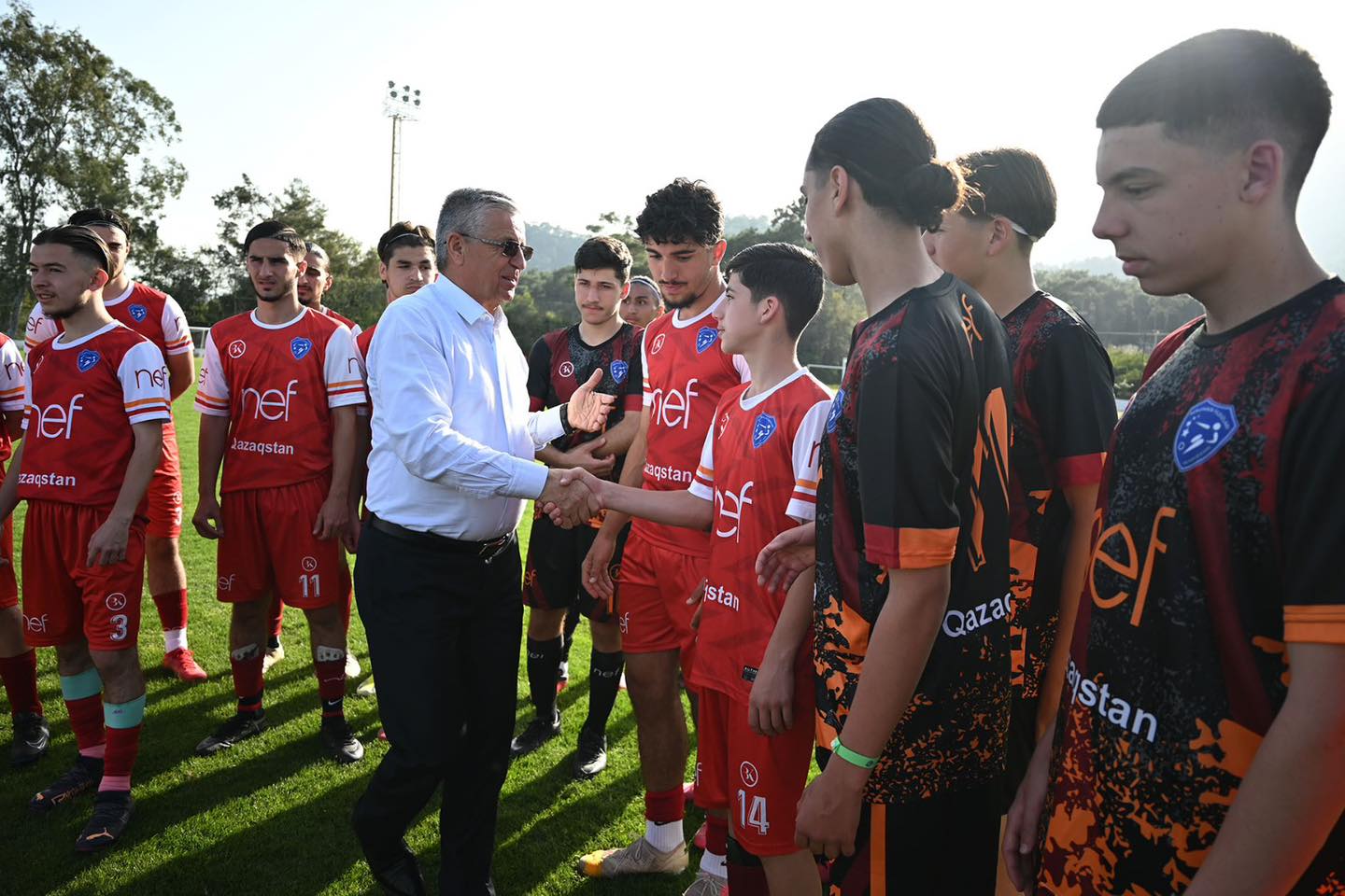 Kemer'deki Futbol Kampı, Genç Futbolcuların Yeteneklerini Ortaya Çıkarıyor