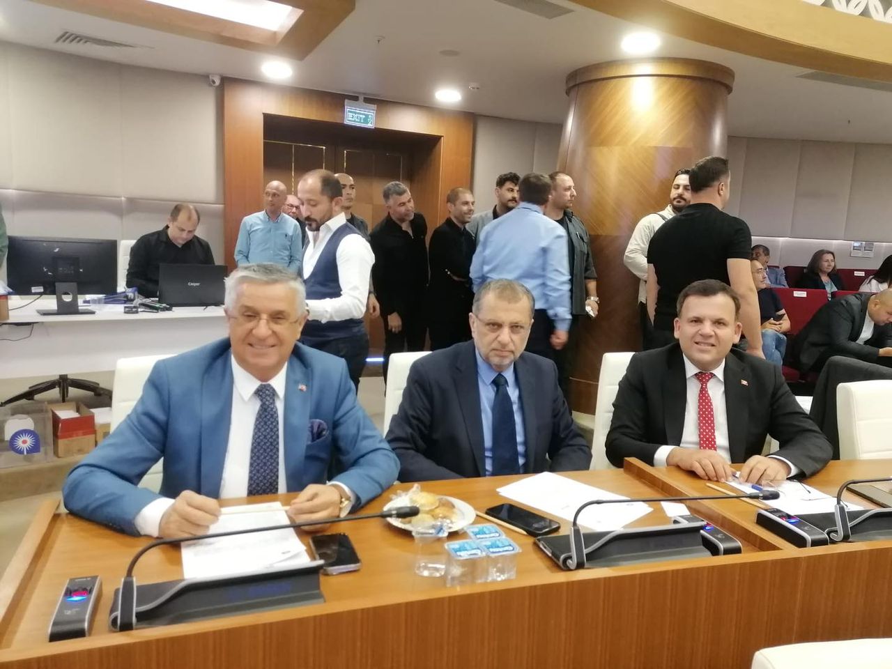 Kemer Belediye Başkanı Necati Topaloğlu, Antalya Büyükşehir Belediyesi'nin Meclis Toplantısı'na Katıldı