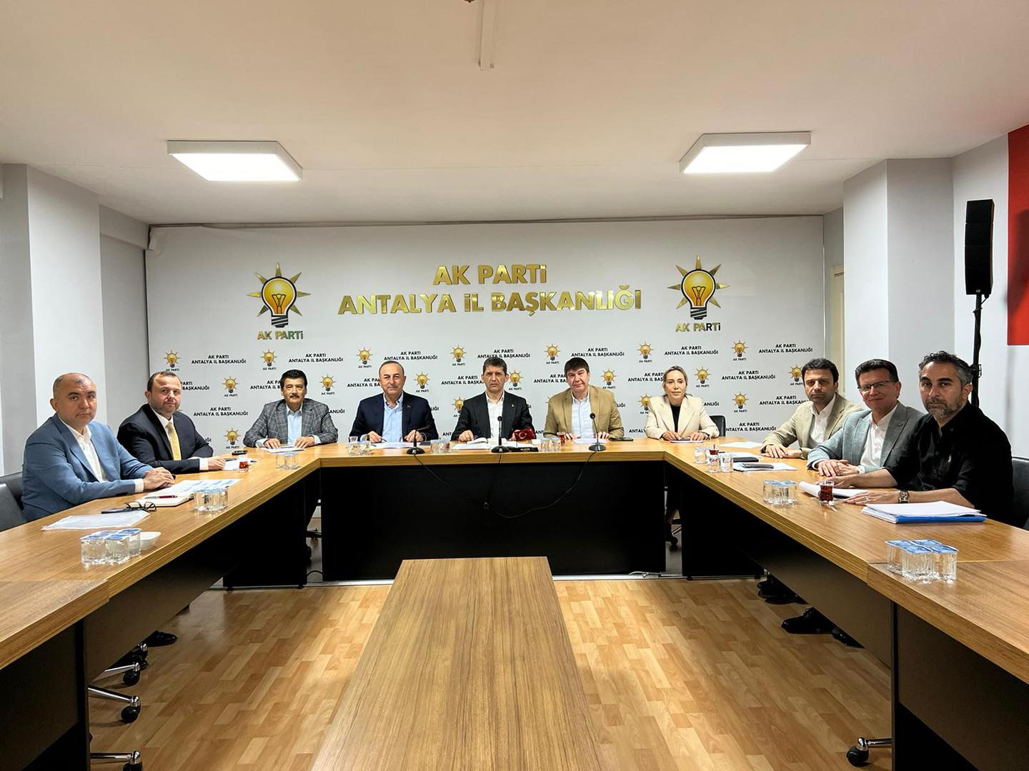 AK Parti MKYK Üyeleri Antalya'da Bir Aylık Toplantı Gerçekleştirdi