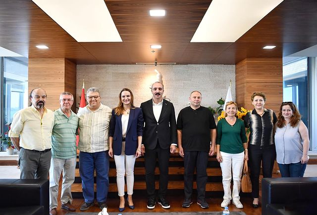 Uluç Mahallesi'nde Hülya Bozkurt ve Ekibi Göreve Seçildi, Konyaaltı Belediyesi Tebriklerini iletti