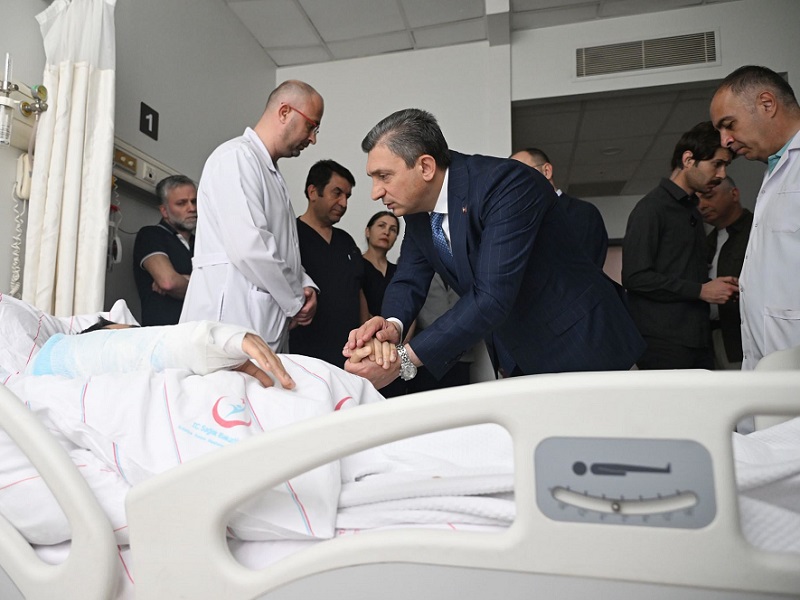 Antalya Valisi Hulusi Şahin, Tünektepe Teleferik Kazası Yaralılarını Ziyaret Etti