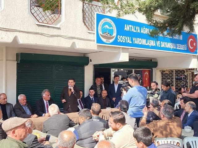 AK Parti Muratpaşa İlçe Teşkilatı, Sivil Toplum Kuruluşu Derneği'ni Ziyaret Etti