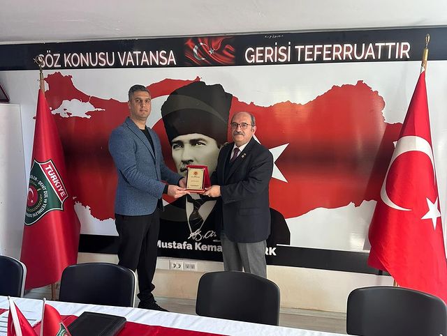 Antalya'da Emekli Subaylar Derneği Antalya Şehit Aileleri ve Gaziler Derneği'ni ziyaret etti