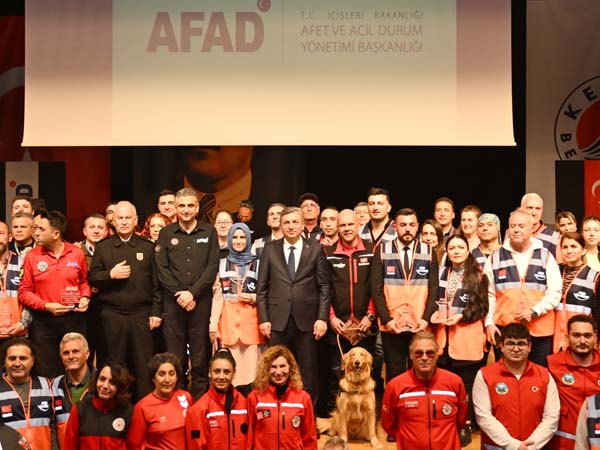 Antalya Sel Felaketinde Görev Alan AFAD Gönüllülerine Teşekkür Töreni Düzenlendi